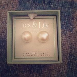 Freshwater pearl earrings